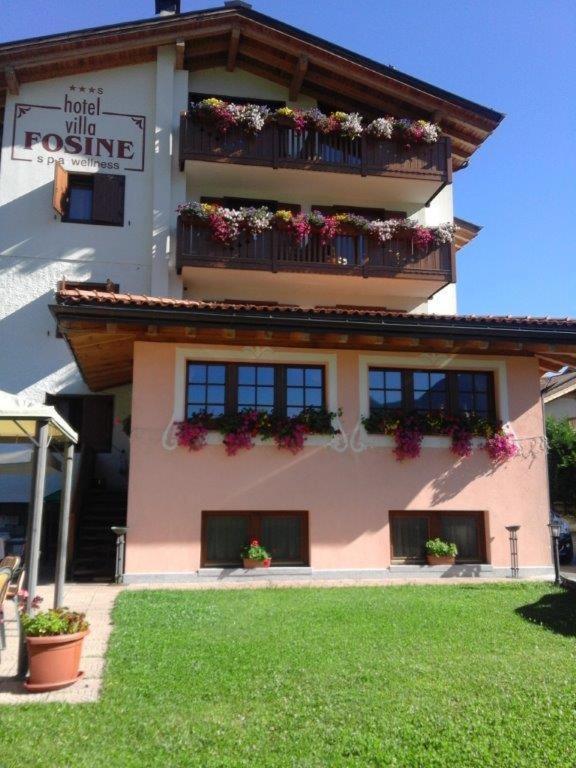 Hotel Villa Fosine ปินโซโล ภายนอก รูปภาพ
