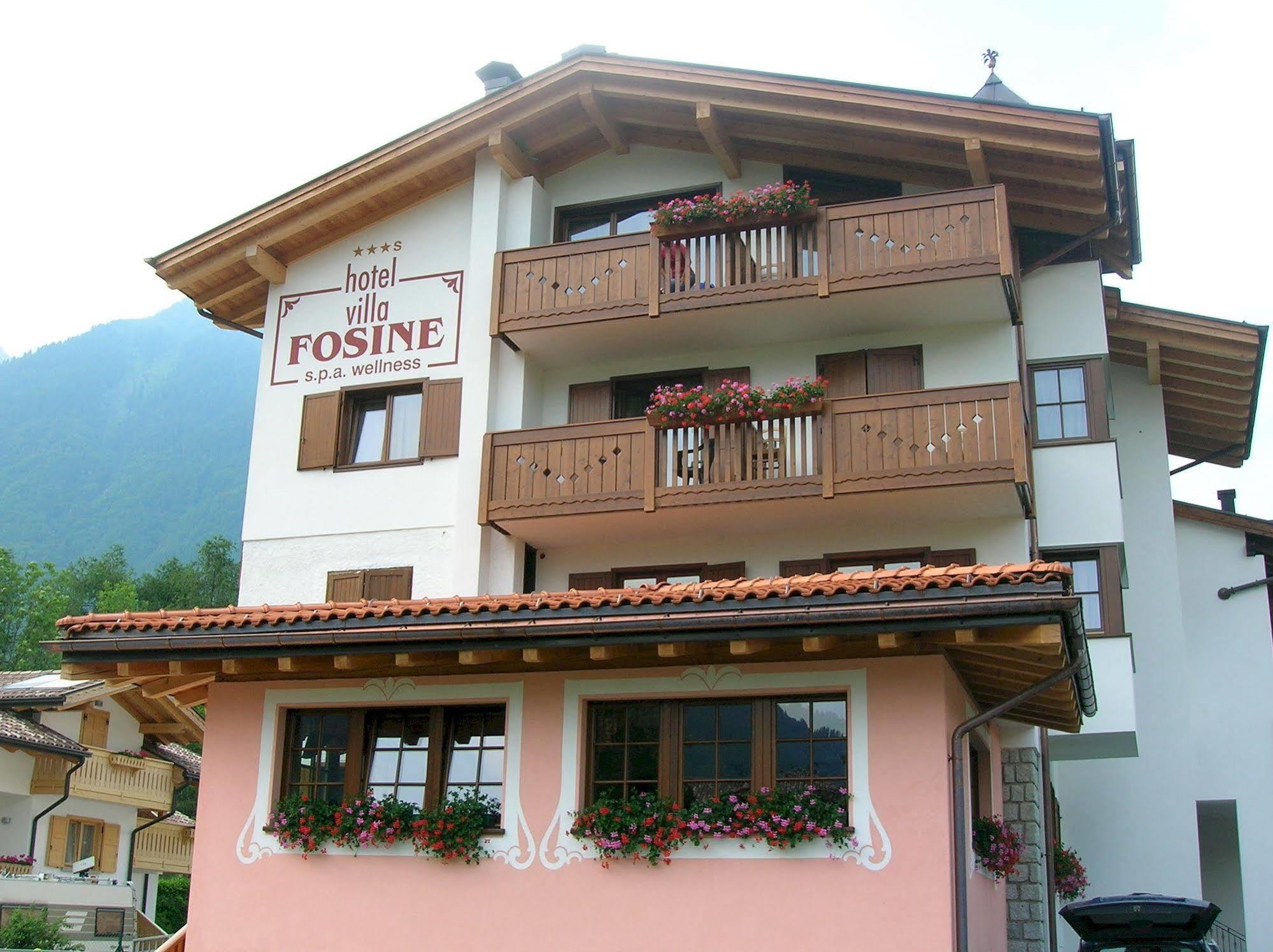 Hotel Villa Fosine ปินโซโล ภายนอก รูปภาพ